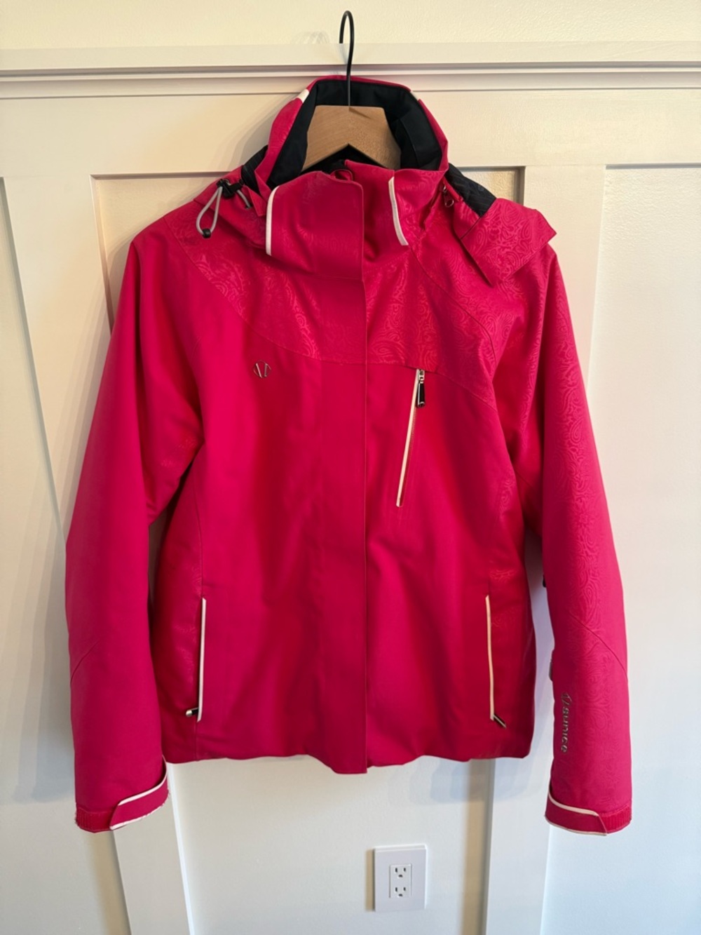 Women’s Waterproof Pink Hooded Ski Jacket